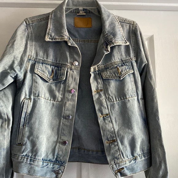 Jean jacket - Picture 1 of 7